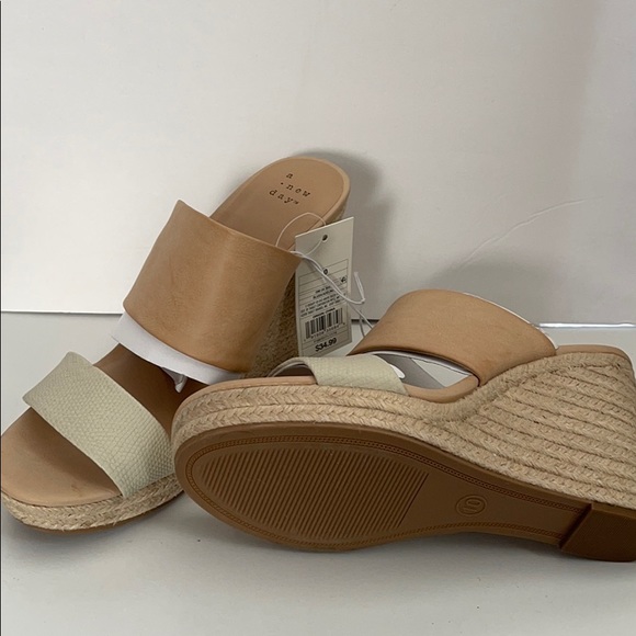 Espadrille Slip Sandals Size 10 - Picture 5 of 7